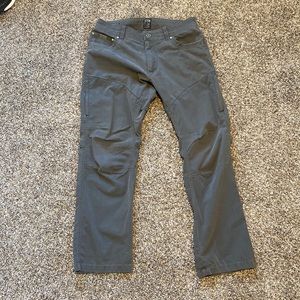 Kuhl Mens hiking pants. Great for trails and anywhere else.